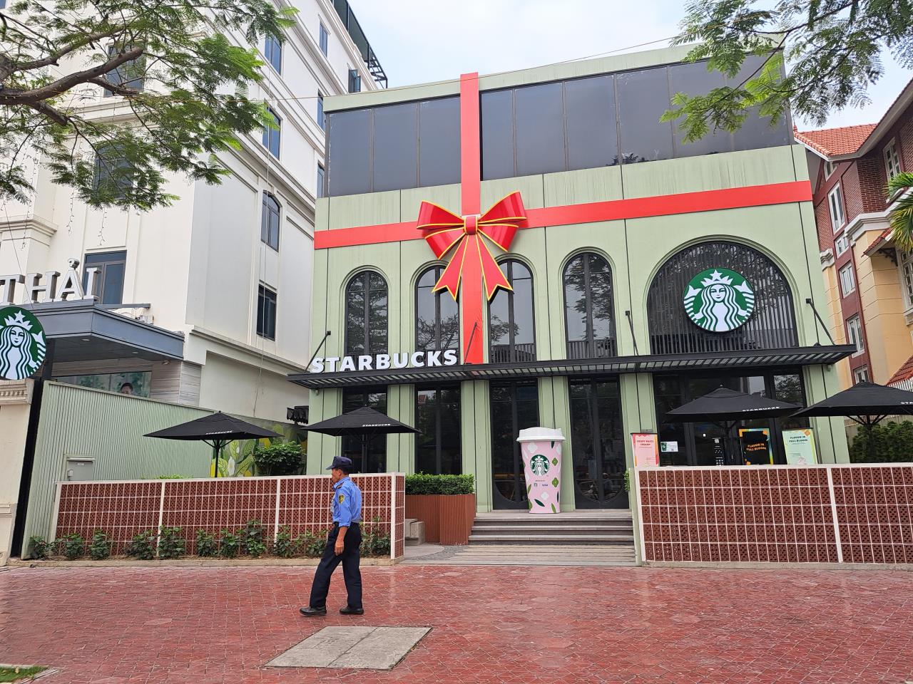 starbucks-le-hong-phong