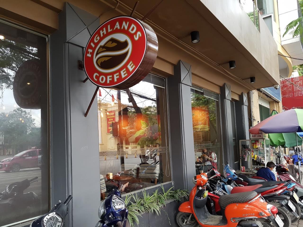 highlands-coffee-quang-trung