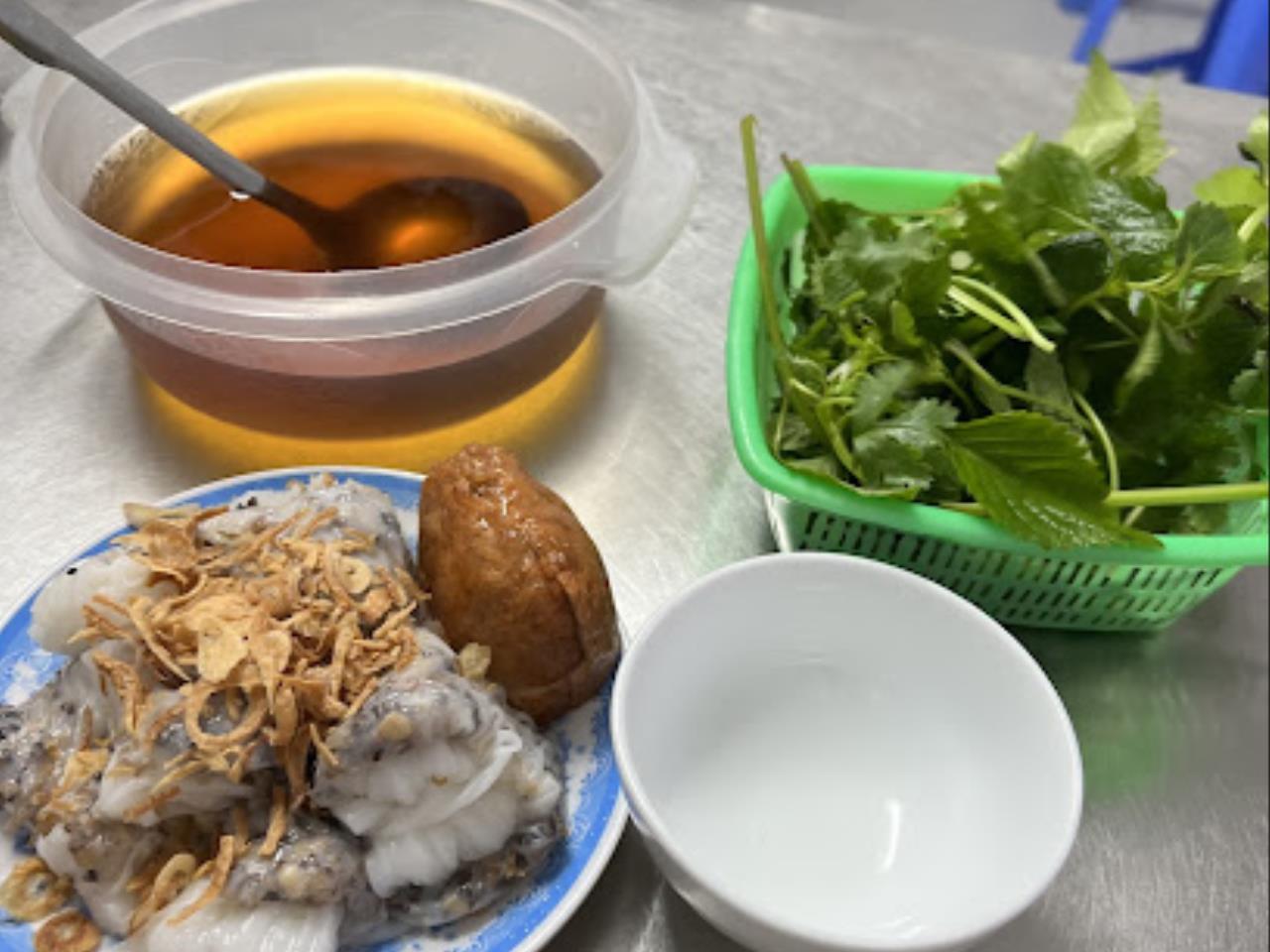 quan-banh-cuon-tay-ho