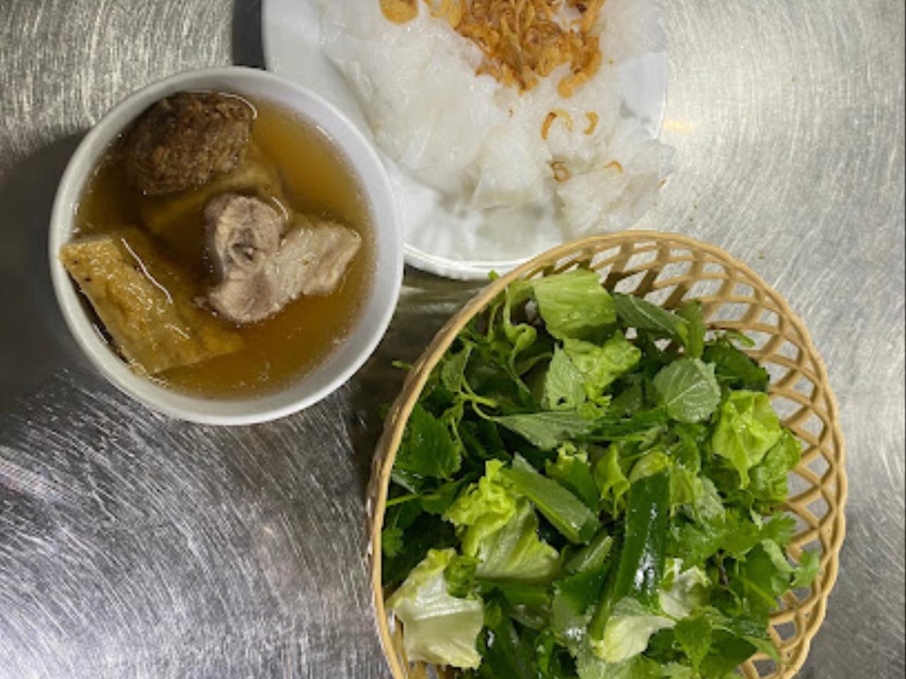 quan-banh-cuon-ha-chi