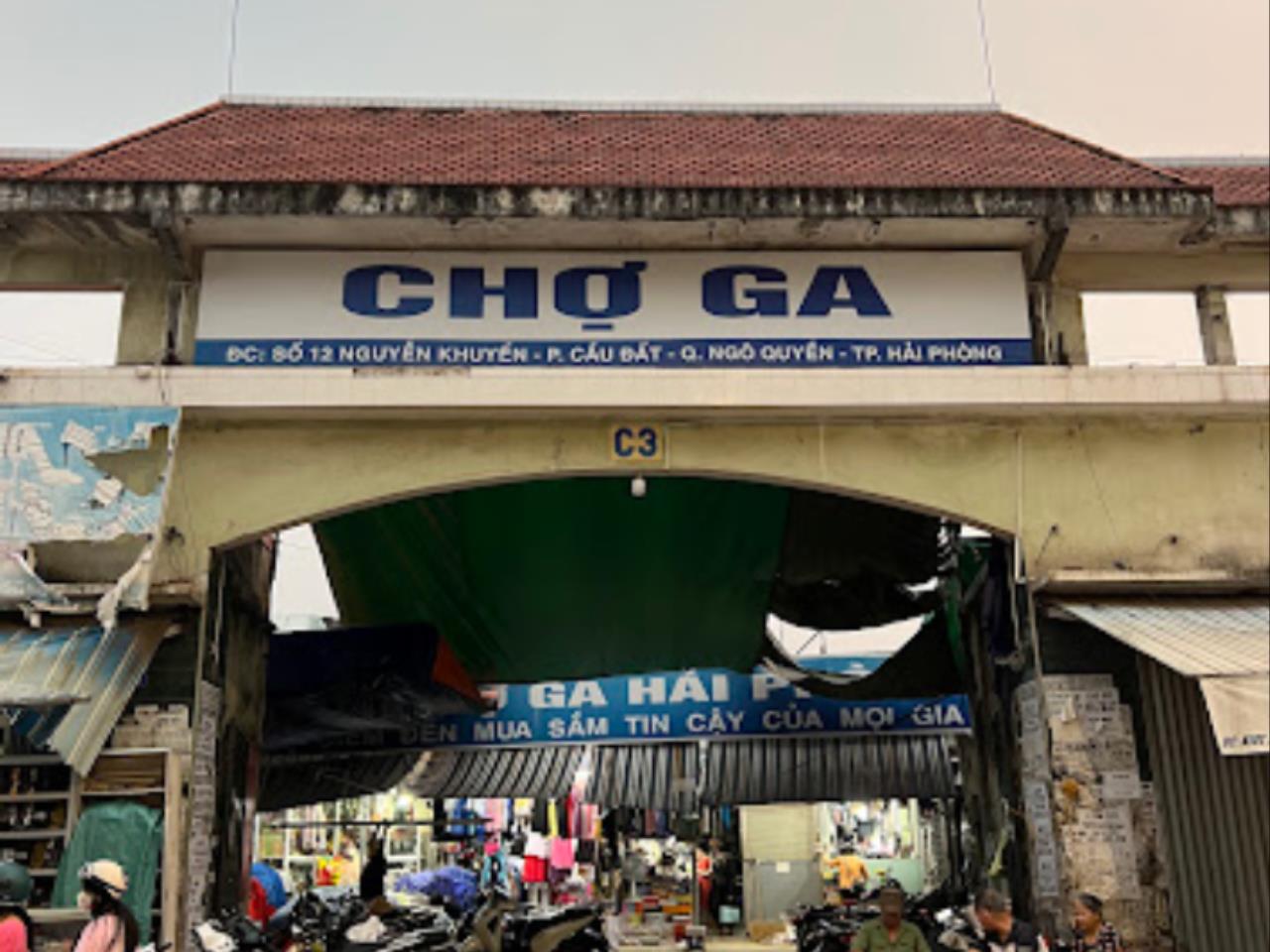 cho-ga-hai-phong