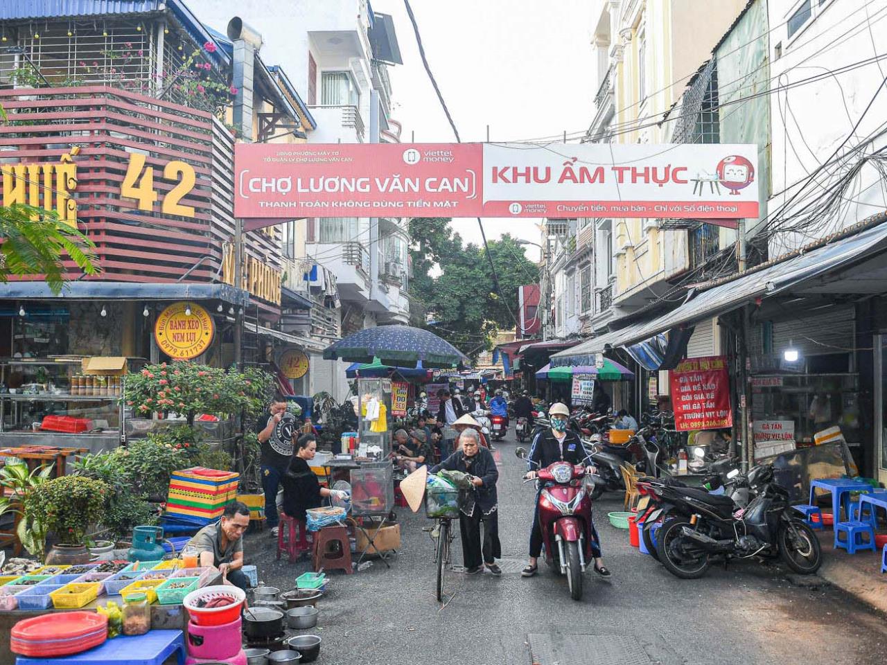 food-tour-cho-luong-van-can